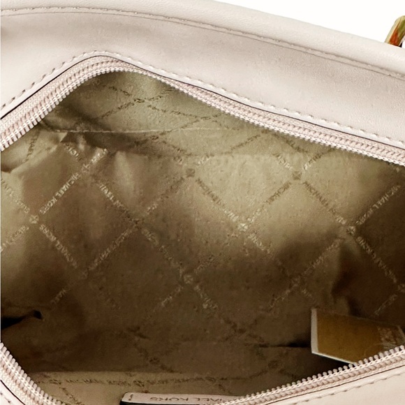 Michael Kors Jet Set XS Carryall Tote Crossbody Light Powder Blush Pink MK Miami - Picture 4 of 5